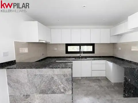 Casa en Venta 4 Ambientes en Santa Lucia, Pilar del Este
