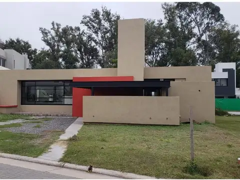 Casa en Venta en Valle Escondido - 3 dormitorios