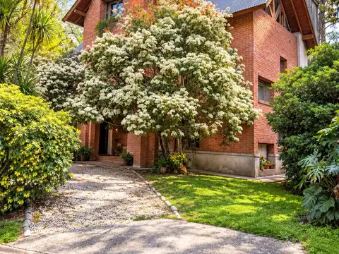 VENTA CASA 5 AMBIENTES FINCAS DEL LAGO ESCOBAR