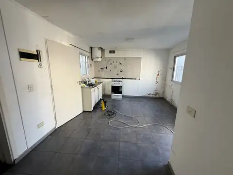 Depto Tipo Casa en Alquiler de 2 dormitorios