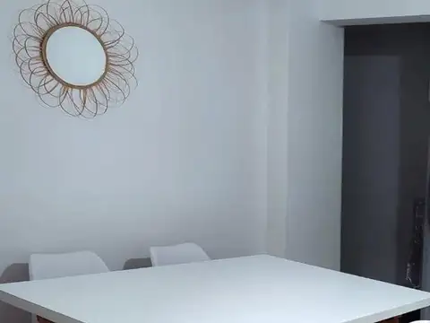 Combate De Los Pozos 400, Piso 3