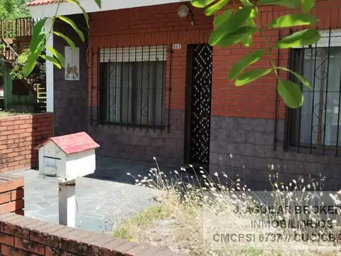 CASA EN VENTA 4 AMBIENTES- MAR DEL TUYU