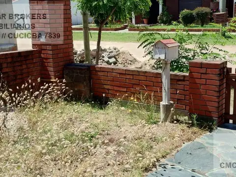 Casa en Venta con 1 cochera