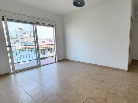 Av. Belgrano al 2100