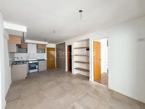 Carlos Pellegrini 900 - Morón