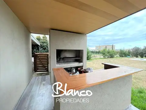 Casa en Venta en El Canton, USD 318.000
