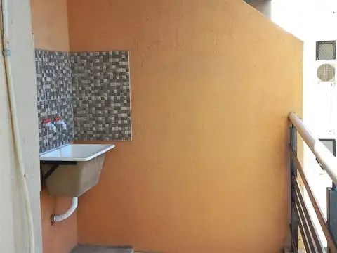 Bonito semipiso  2 ambientes San Martin Ctro. con cochera