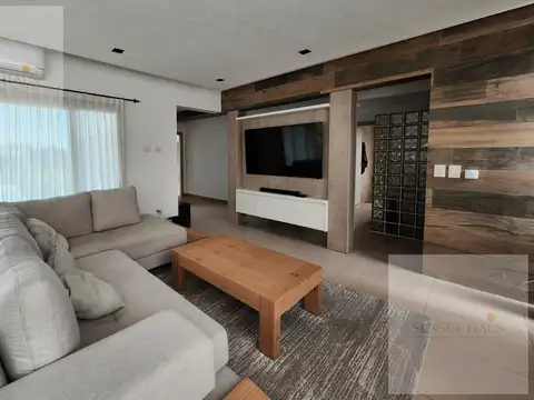 Casa en Alquiler al Este