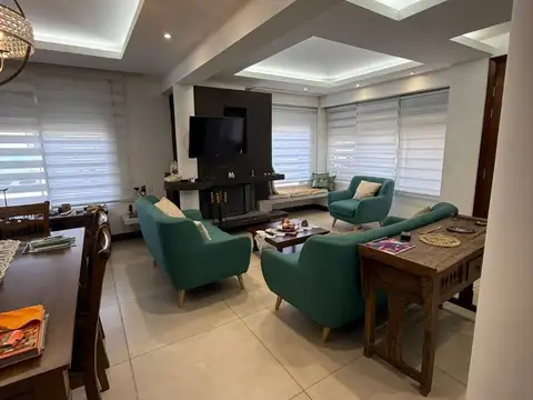 Casa en Alquiler de 3 dormitorios