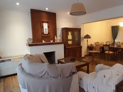Casa en Venta en Acassuso Vias  /  Libertador, USD 550.000