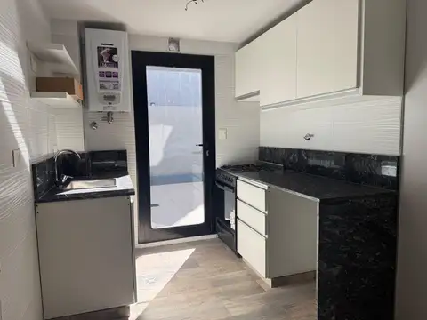 Departamento en Venta en Chacarita, USD 197.000