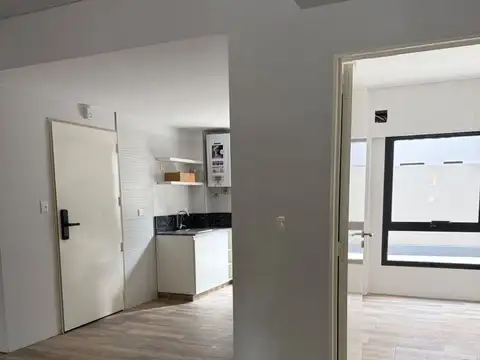DEPARTAMENTO 3 AMBIENTES CON  PATIO Y BALCON
