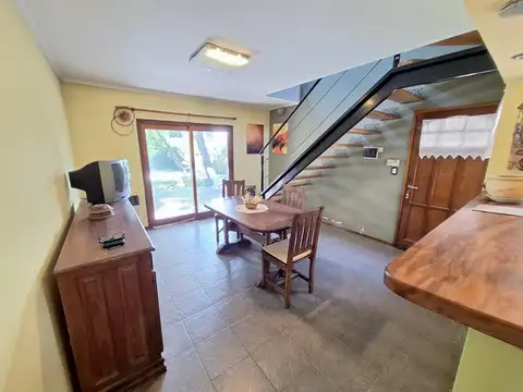 Casa en Venta con 4 cocheras