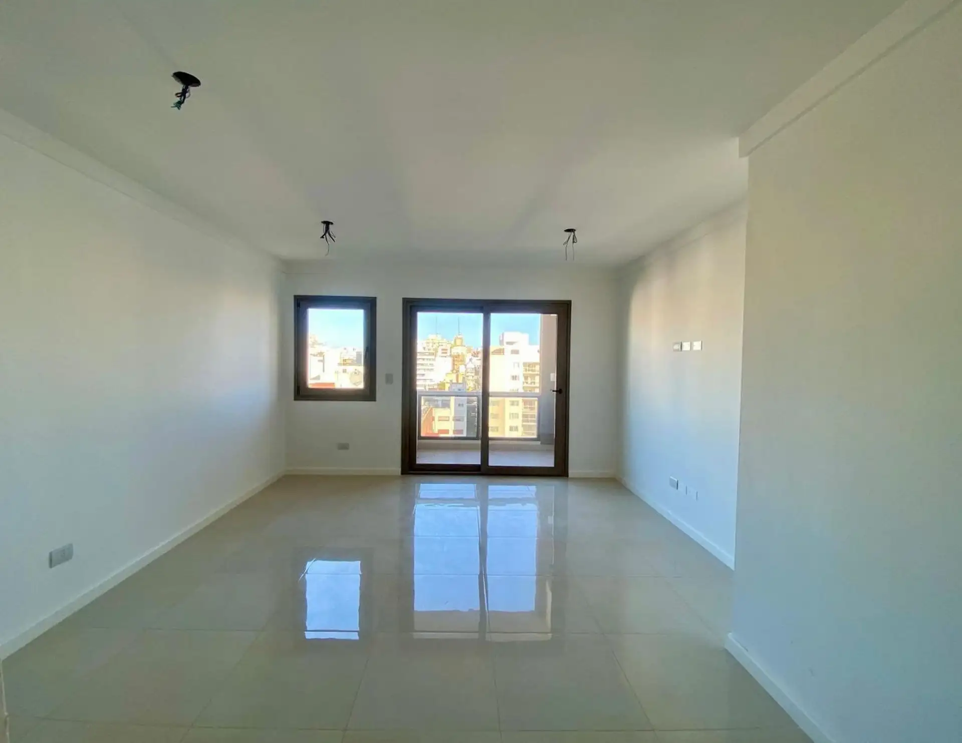 Venta de Departamento de categoria EDIFICIO LYSANDROS I PLAZA 2 Ambientes en Plaza Mitre