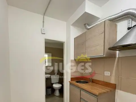 Oficina 2 ambientes con 1 baño
