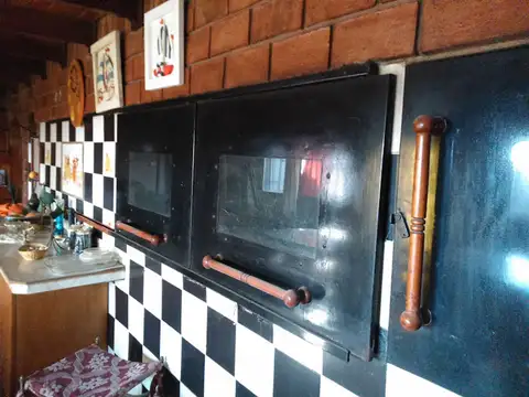 Casa en Venta con 3 cocheras