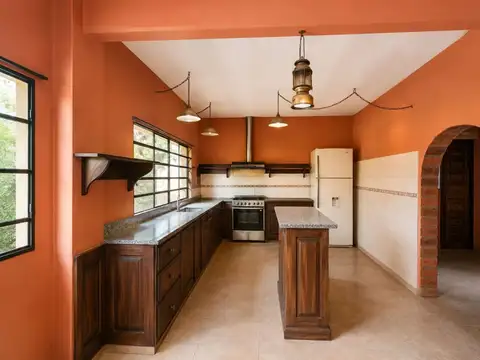Casa 4 ambientes con 1 baño