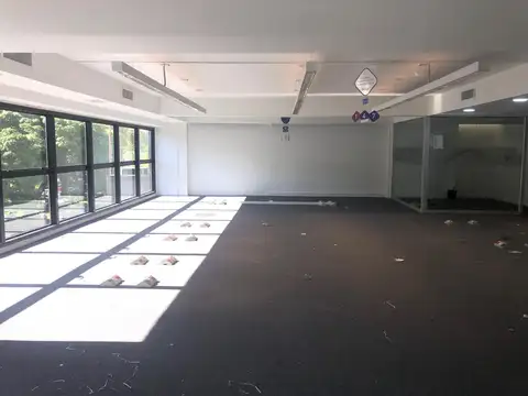 Oficina en Alquiler 24 años