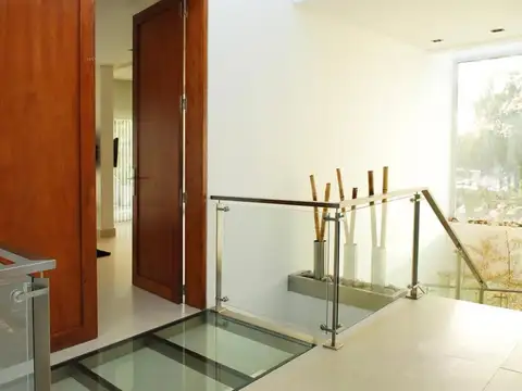 Casa 6 ambientes con 3 baños