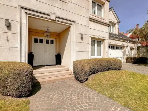 Excelente Chalet en Los Troncos