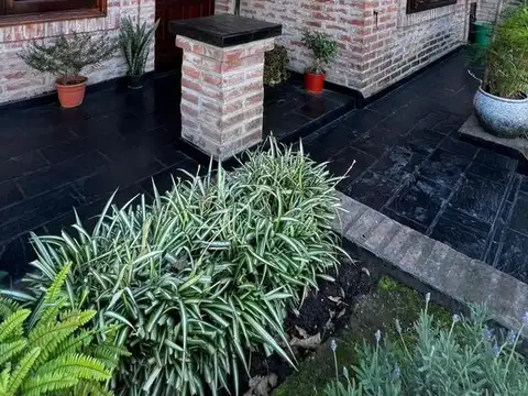 Casa en Venta en Banfield, USD 180.000