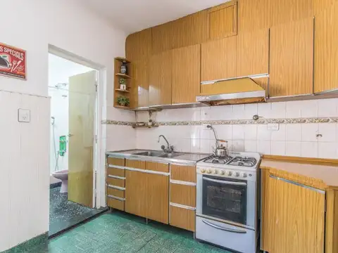 Casa 4 ambientes. Terraza. Galpón