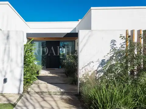 Casa en venta en  Estancias del Pilar -  La Argentina