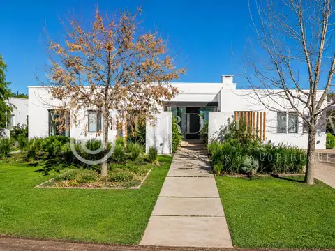 Casa en venta en  Estancias del Pilar -  La Argentina