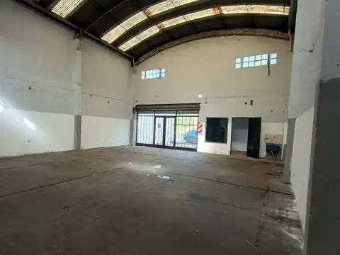 Galpón 202 m² en Tigre | Entrada para Camión | Luz Trifásica