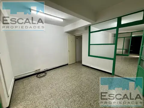 LOCAL EN PICHINCHA IDEAL PARA OFICINAS, COMERCIOS, REUNIONES