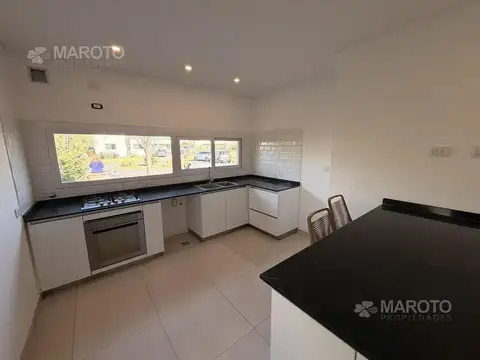 Casa en Alquiler en El Canton Norte con pileta