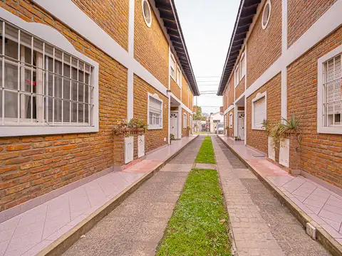 ALQUILER DUPLEX 3 AMB RAMOS MEJIA PATIO COCHERA