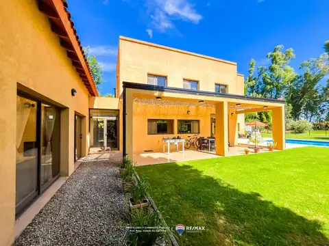 Casa en Venta de 5 dormitorios