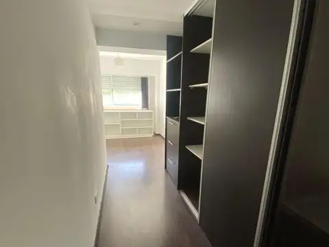 VENTA SEMIPISO 2 DORMITORIOS CON BALCÓN LA PLATA