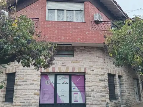 Casa 4amb en lote propio c/2 locales (Cotagaita 2200- Ramos)