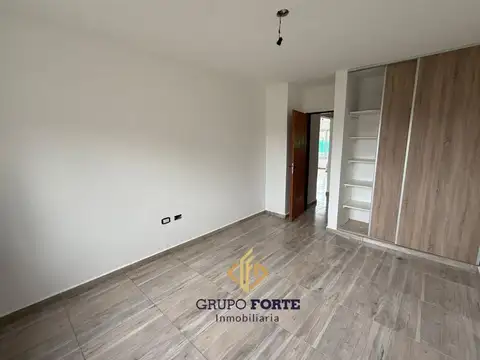DUPLEX EN VENTA EN BARRIO NORTE 1, CON PATIO AMPLIO