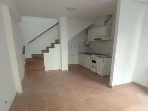 9 de julio al 100, Piso 00