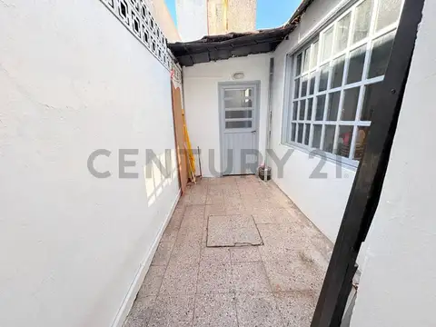 Larrea 1700, Piso 0