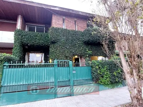 Casa - Venta - Argentina, Castelar - DEAN FUNES 993