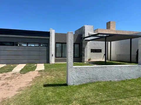 VENTA CASA COLONIA TIROLESA 3 DORMITORIOS FINANCIA