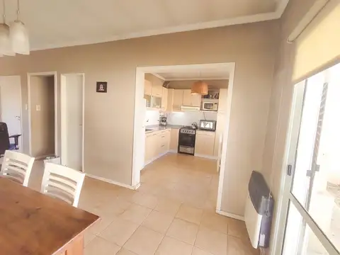 Casa 4 ambientes con 1 baño