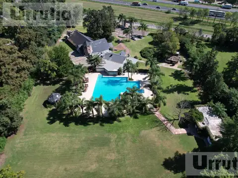 Terreno en venta Acceso Oeste km 31