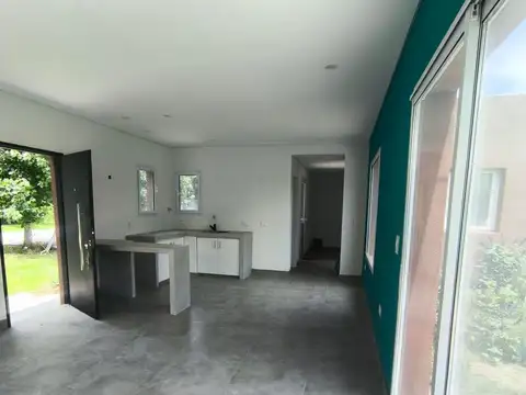 Casa 3 ambientes con 1 baño