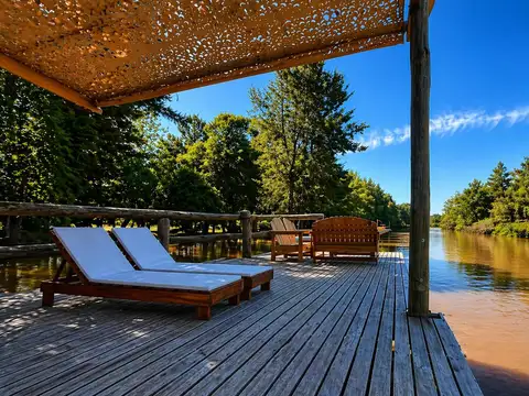 Casa en venta, 6 dormitorios en Cruz Colorada, oportunidad, con vista abierta