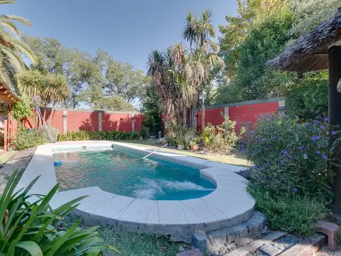 Casa en Venta en Los Hornos, La Plata