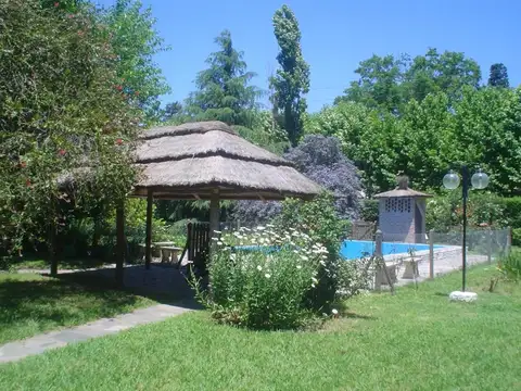 Casa en venta - 2 Dormitorios 1 Baño - General Rodríguez