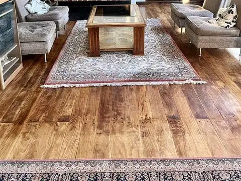Casa en Venta con 4 cocheras