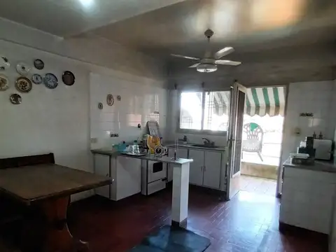 Depto Tipo Casa en Venta con 1 cocheras