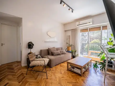 Venta. Departamento tres ambientes. Frente. Apto Crédito. Recoleta.