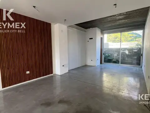 Local en Alquiler en City Bell, $ 800.000